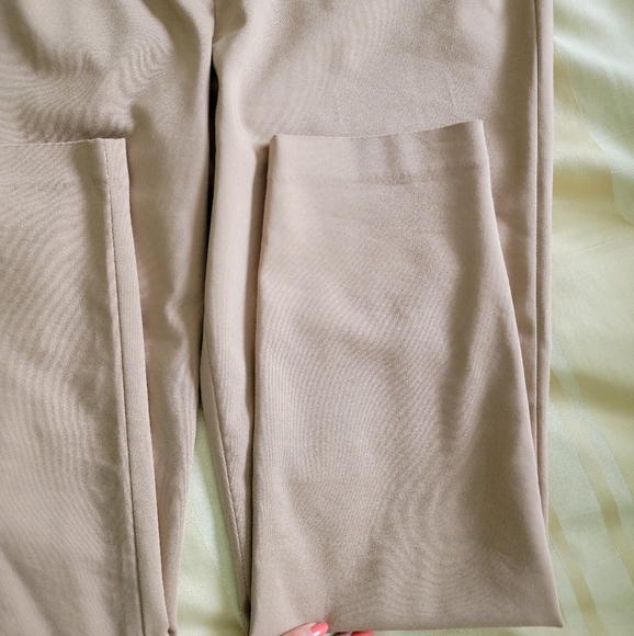 Beige cigar style pants from Ivanka Trump - Picture 5 of 9